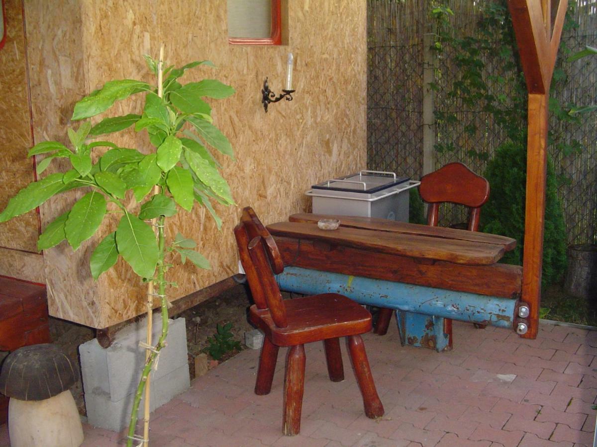 Karavan Sturovo Exterior foto